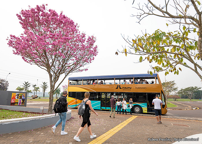 turistas-itaipu