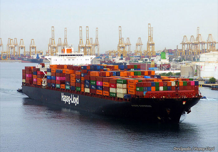 navio-hapag-lloyd